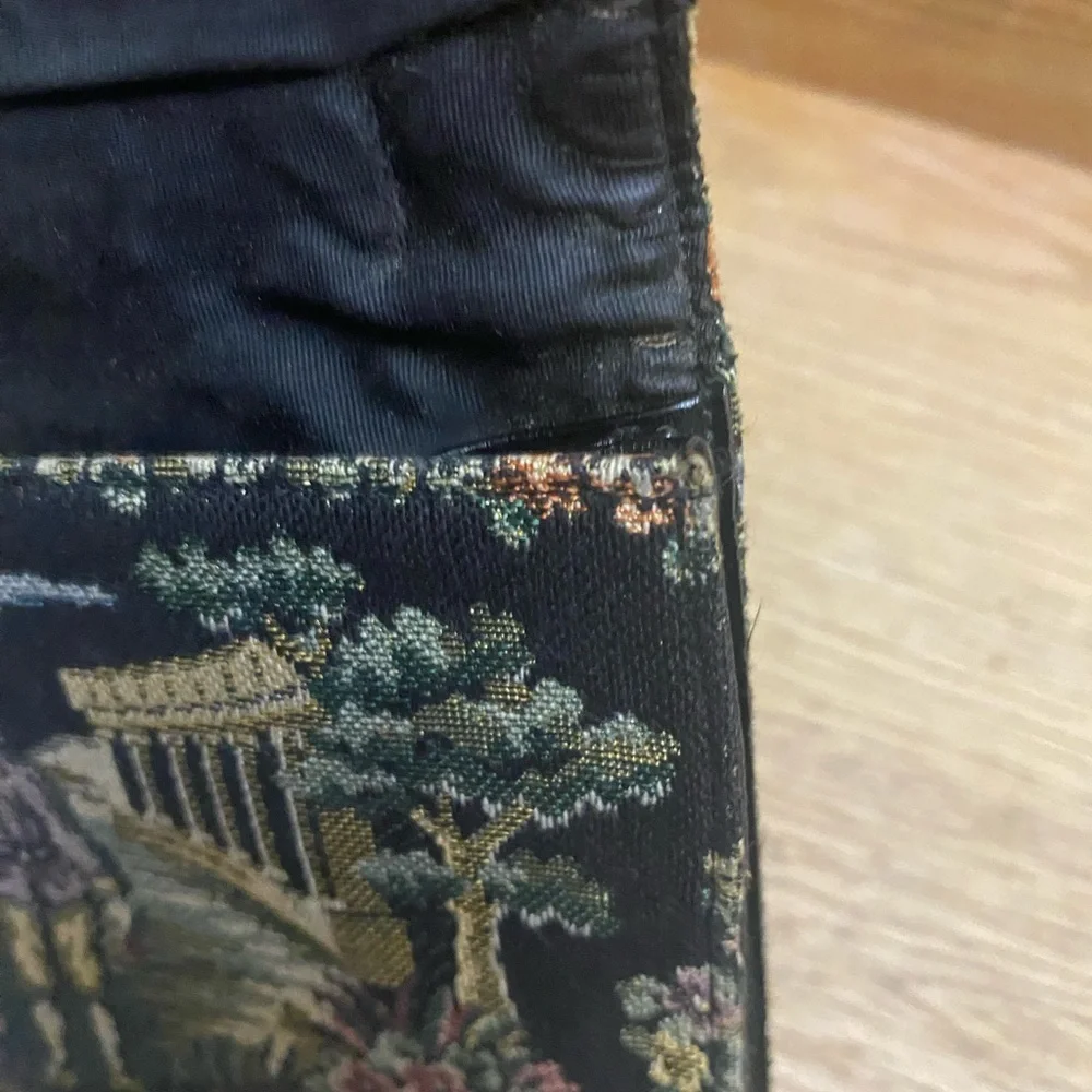 Vintage Tapestry English Countryside Print Kiss Lock Wallet Cottage Black